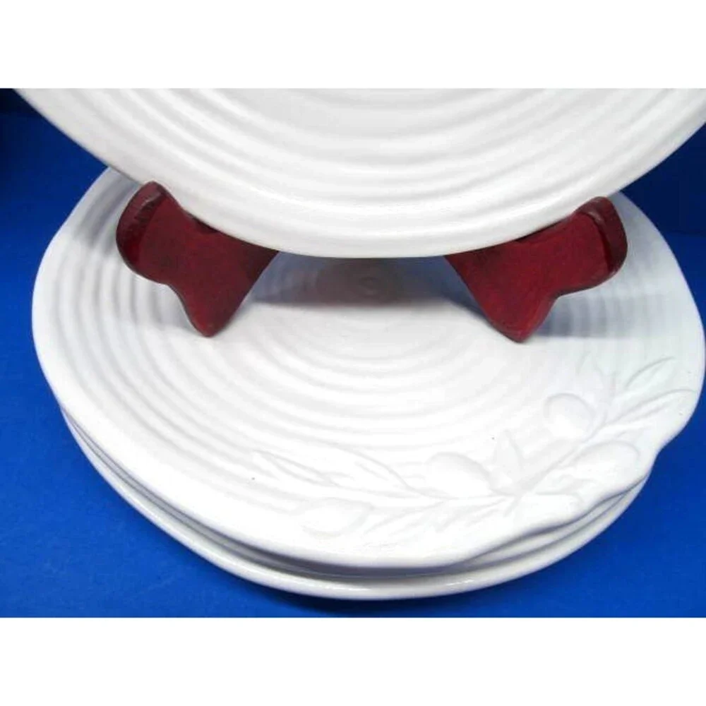 Williams Sonoma Outlet White Swirl Embossed Salad Plates Bundle of 4